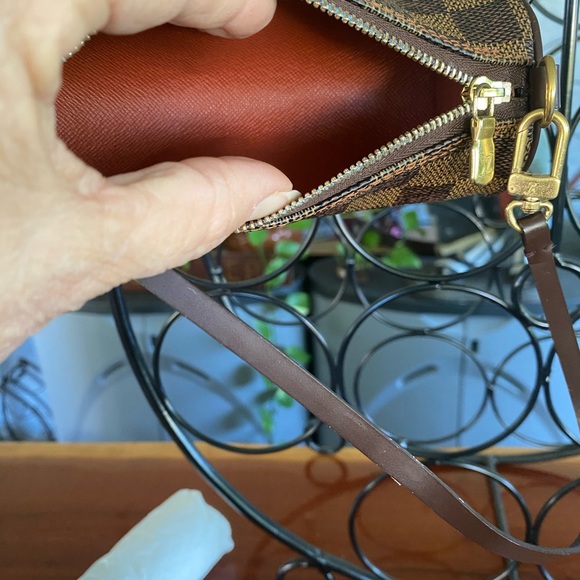 Louis Vuitton Damier Ebene Papillon - Picture 3 of 11